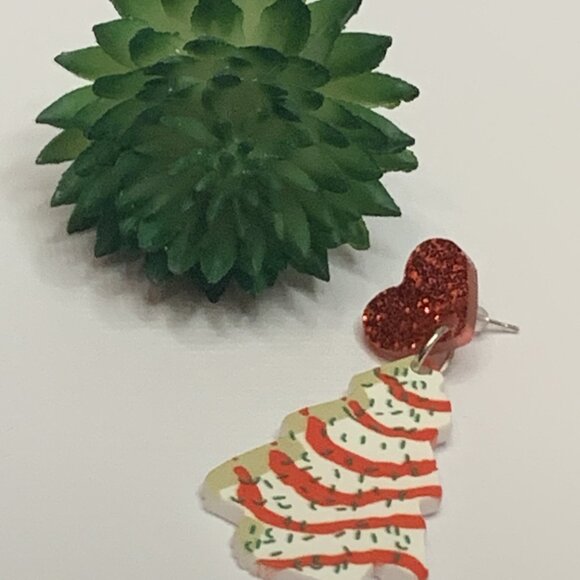 Snack Cake Tree, Christmas Earring, Holiday Earring, Funny Food Earring, Tree - Picture 4 of 5